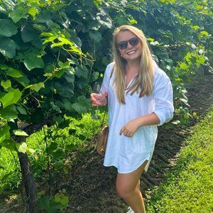 Meet your Posher, Courtney